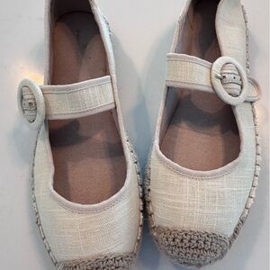 Bandolino canvas Mary Jane espadrilles 9 cream